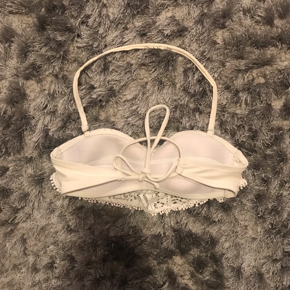 Off white/Ivory Flowy  Bikini Top from Target! - Picture 2 of 3